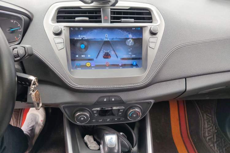 Used Ford Escort 2015 1.5L Automatic Fashion Model Audio And AC Panel