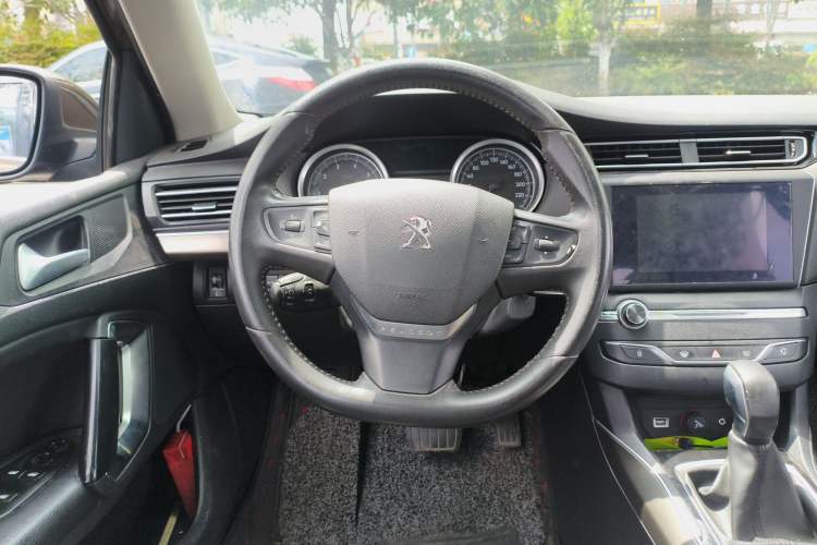 Used Peugeot 408 2014 1.8L Automatic Luxury Edition Steering Wheel