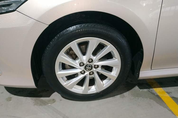 Used Toyota Camry 2021 2.0G Luxury Edition Left Front Wheel Hub