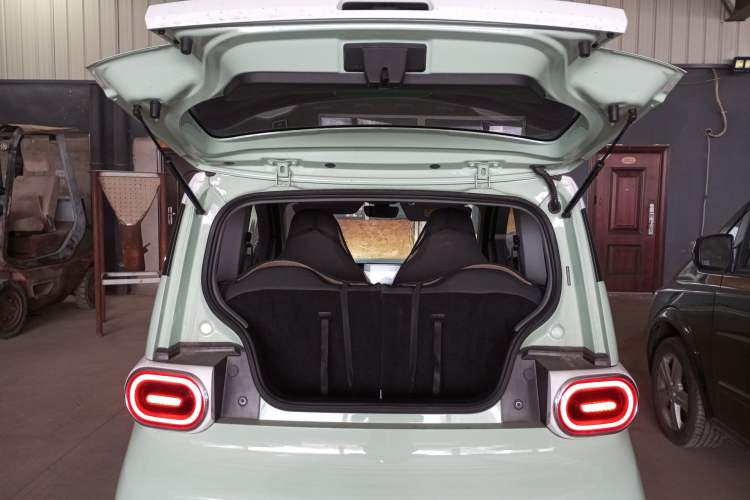 Used Wuling Hongguang MINIEV 2024 3rd Generation 215km Advanced Version Trunk