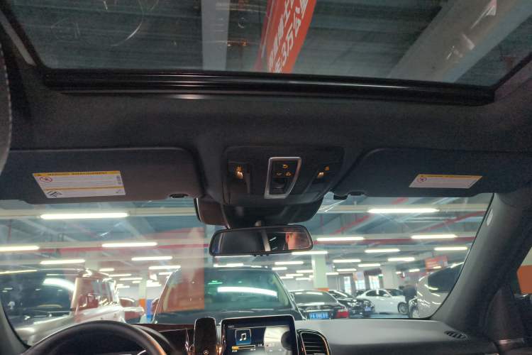 Used Mercedes-Benz GLE-Class 2015 GLE 400 4MATIC Headliner