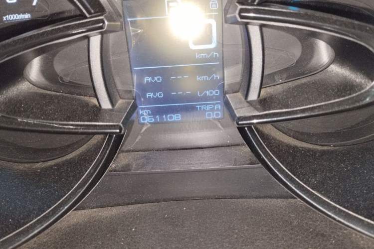 Used Dongfeng Aeolus AX7 2015 2.0L Automatic Zhiyi Trim