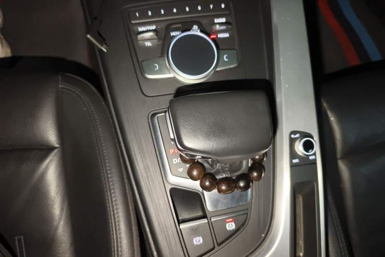 Used Audi A4L 2019 40 TFSI Fashion Edition China VI Emission Standard