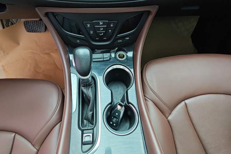 Used Buick Envision 2020 28T Four-Wheel Drive Elite Version Gear Lever