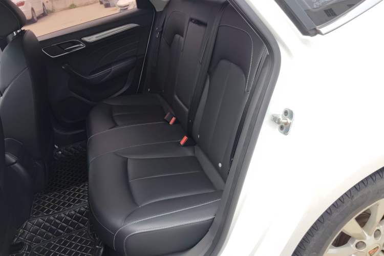 Used Roewe i6 2018 20T Manual Luxury Edition