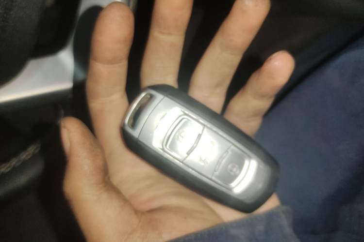 Used Geely Auto Emgrand X7 Sport 2016 1.8TD Automatic ZhiShang Model Vehicle Key