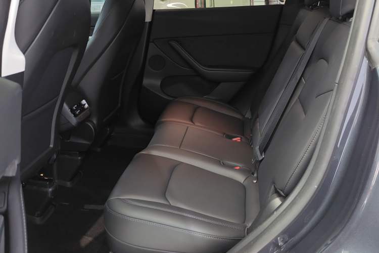 Used Tesla Model Y 2024 Long-Range All-Wheel-Drive Version