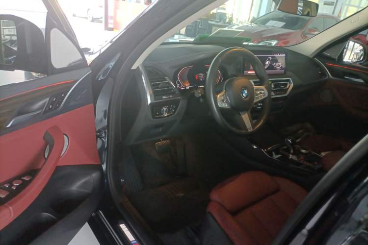 Used BMW X3 2023 Restyled xDrive30i Leading Edition M Night Sky Package Driver Seat