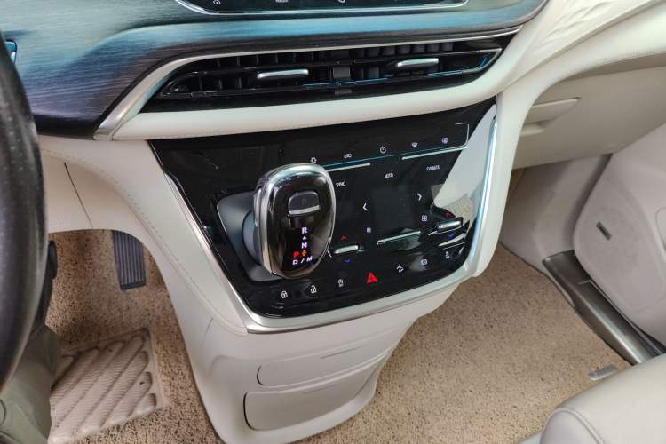 Used Buick GL8 2020 Avenir Avia Six-Seat Deluxe Edition