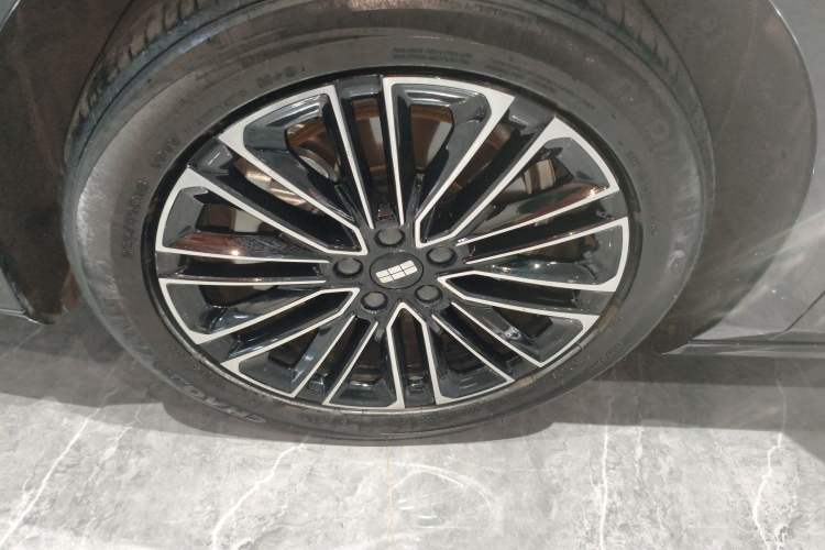 Used Geely Galaxy 8 2025 130km EM-i Deluxe Edition
