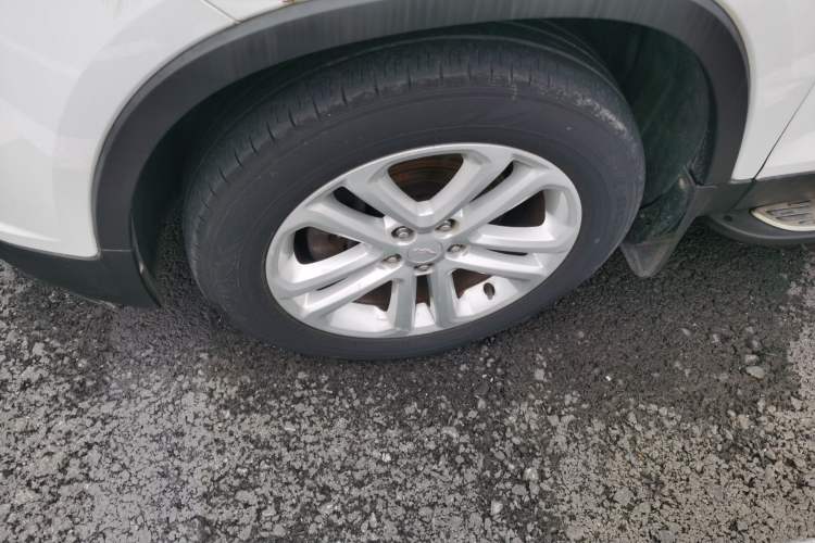 Used Chevrolet Trax 2016 1.4T Automatic Two-Wheel Drive Comfort Version with Sunroof Left Front Wheel Hub