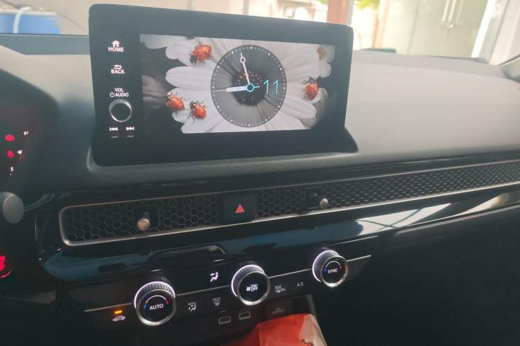 Used Honda Civic 2022 240TURBO CVT Dynamic Edition Audio And AC Panel