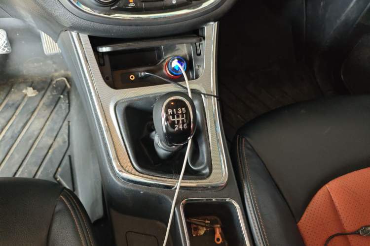 Used Baojun 560 2016 1.8L Manual Elite Edition Gear Lever