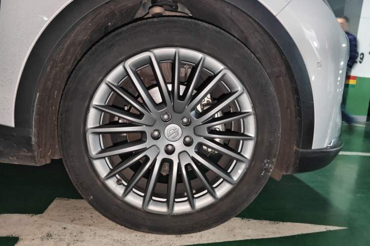 Used Leapmotor C11 2023 Range-Extended 285 Smart Enjoyment Edition Right Front Wheel Hub