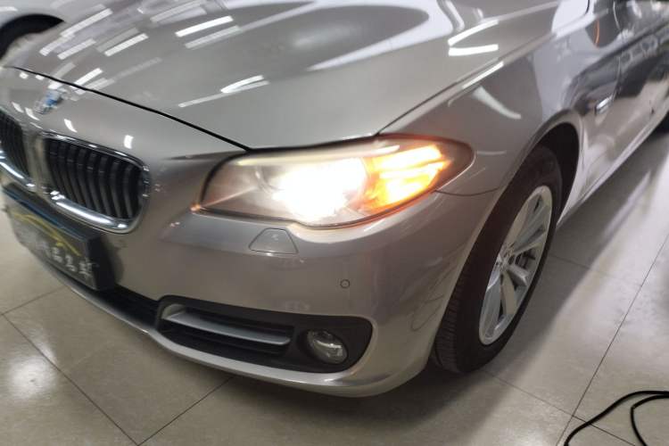 Used BMW 5 Series 2014 520Li Elegant Model
