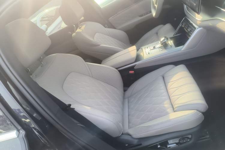 Used BYD Tang New Energy 2025 DM-i 115KM Flagship Model Right Front Seat