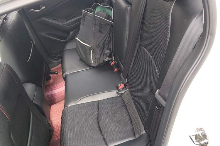 Used Mazda 3 Axela 2016 Sedan 1.5L Automatic Luxury Model
