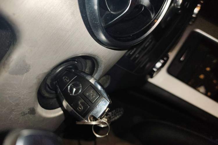 Used Mercedes-Benz GLK-Class 2015 GLK 260 4MATIC Fashion Edition Ultimate Version
