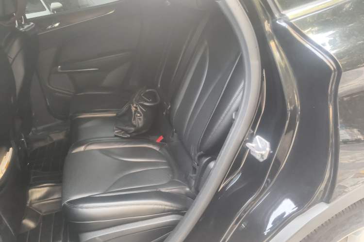 Used Lincoln MKC 2016 2.0T Two-Wheel Drive Luxury Edition Left Rear Seat