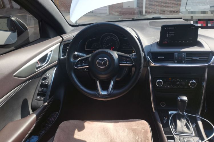 Used Mazda CX-4 2018 2.0L Automatic Two-Wheel Drive Blue Sky Premium Upgrade Version China V Standard
