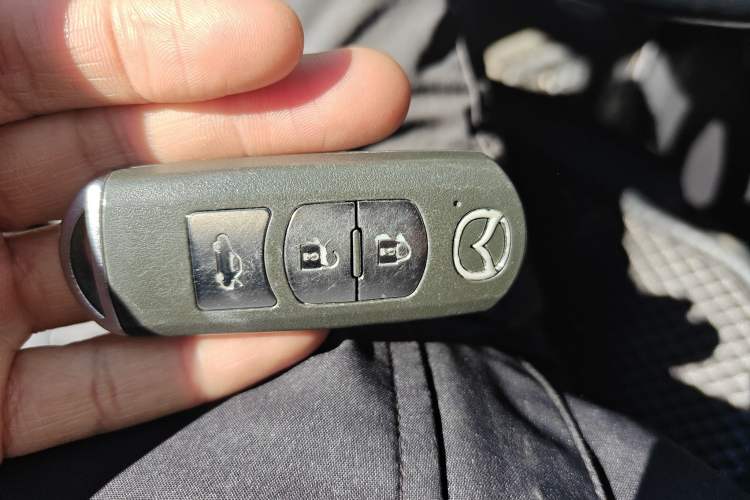 Used Mazda Atenza 2018 2.5L Blue Sky Prestige Edition China V Standard Vehicle Key