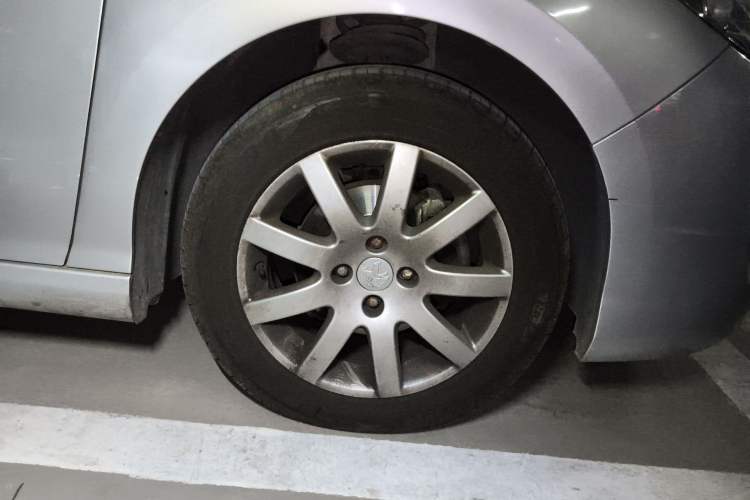 Used Peugeot 308 2013 1.6L Manual YouShang Model Right Front Wheel Hub