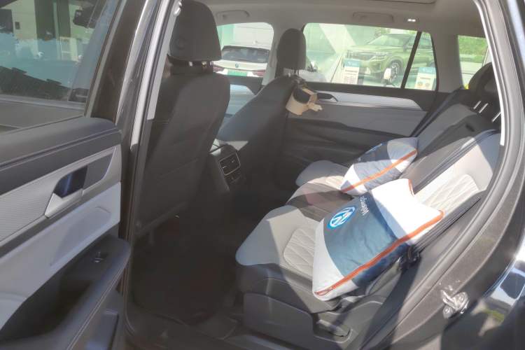 Used Volkswagen Tavendor 2023 380TSI Four-Wheel Drive R-Line Cruise Edition
