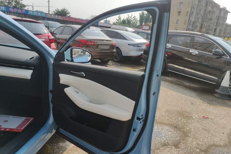 Used Baojun Yunhai 2024 140km Plug-in Hybrid Version