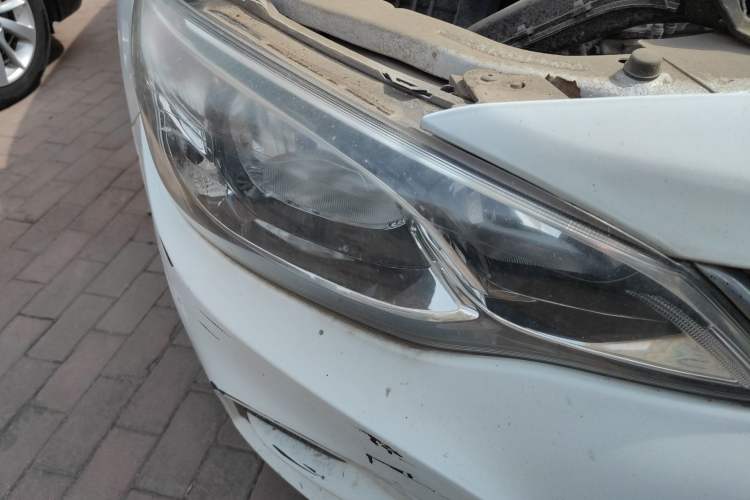 Used Chevrolet Cavalier 2016 1.5L Automatic Enjoyment Edition Right Front Headlight