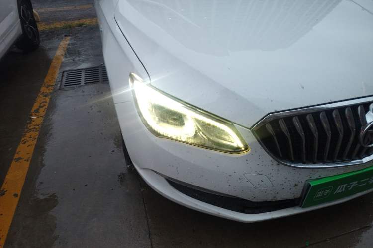 Used Buick GT 2017 15N Automatic Elite Version Right Front Headlight