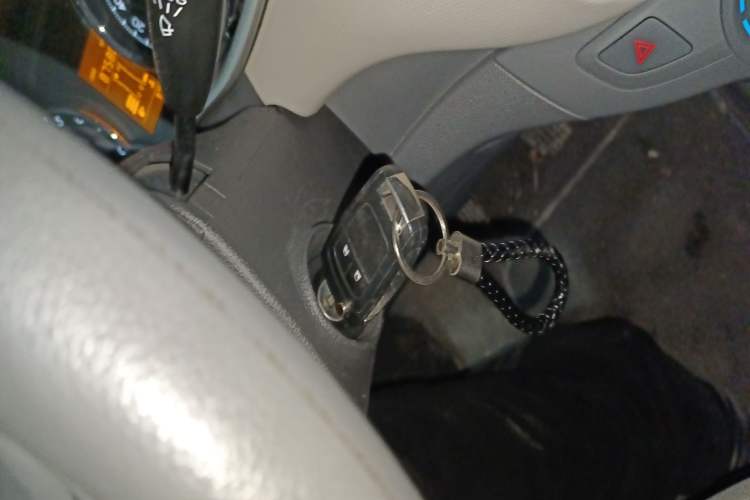 Used Chevrolet Sail 2015 Sail 3 1.5L Manual with Ideal Sunroof Edition