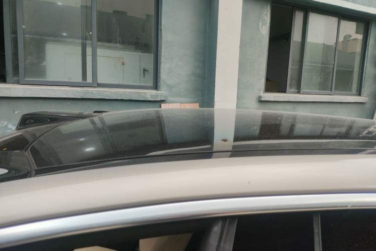 Used Nio ET5T 2023 75 kWh Touring Roof