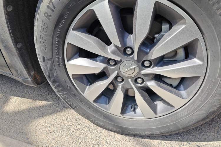 Used Chrysler Grand Voyager PHEV 2019 3.6L Plug-in Hybrid Right Front Wheel Hub