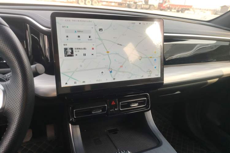 Used GAC Trumpchi GS8 2024 Linghang Series 2.0 TGDI Two-Wheel Drive Luxury Smart Connectivity Version
