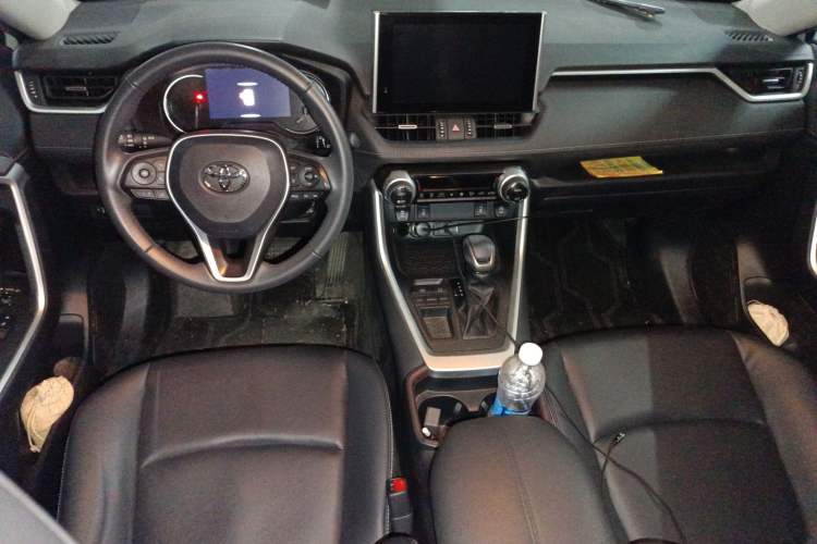 Used Toyota RAV4 2022 2.0L CVT Two-Wheel Drive Fashion Plus Edition
