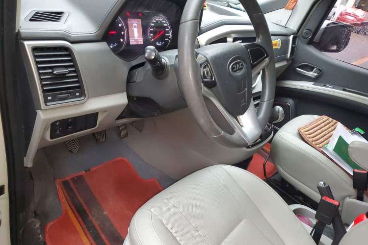 Used JAC Refine M4 2018 2.0L Manual Express Version