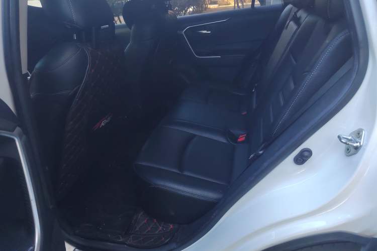 Used Toyota RAV4 2020 2.0L CVT Two-Wheel Drive Fashion Edition
