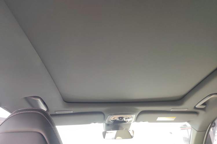 Used Lynk & Co 01 EM-P 2023 1.5TD EM-P Dawn Edition Headliner