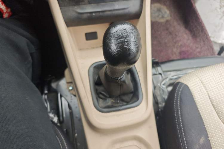 Used Kuayue Kuayue Xing V3 2023 1.3L Gasoline Standard Model 5-Seater Passenger Vehicle
