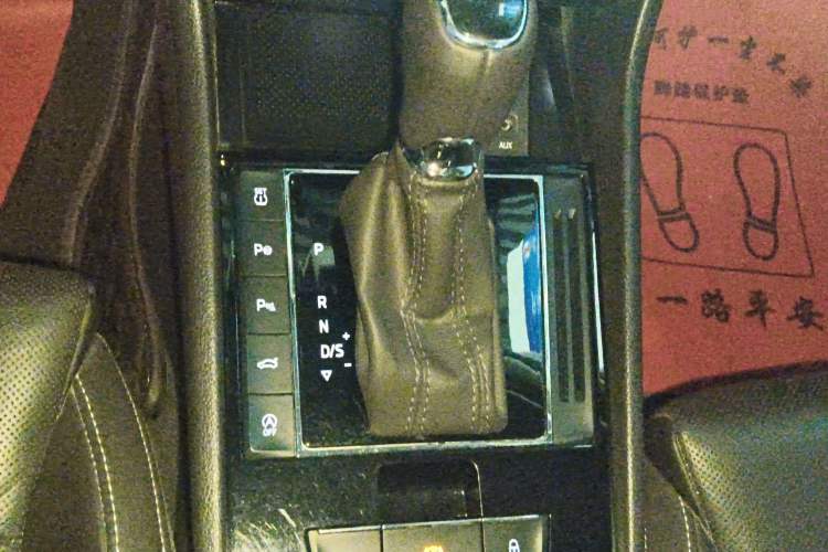 Used Skoda Superb 2018 TSI380 DSG Flagship Edition China V Standard Gear Lever