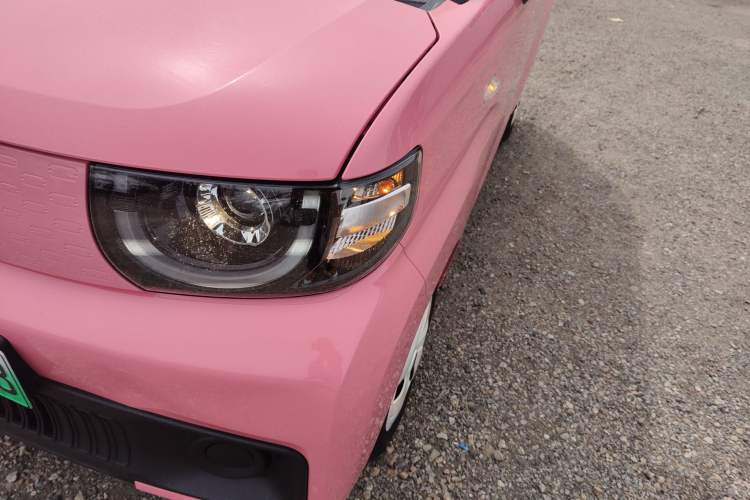 Used Chery New Energy QQ Ice Cream 2022 120km Conical Shape Lithium Iron Phosphate
