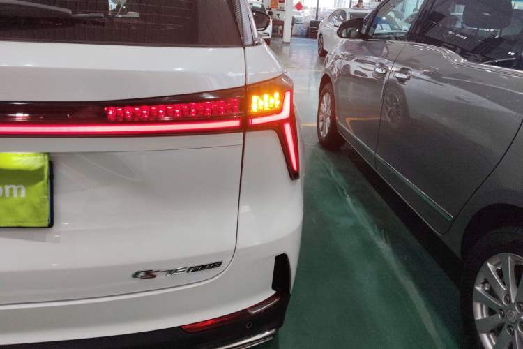 Used CHANGAN CS75 PLUS 2022 2nd Generation 1.5T Automatic Prestige Version
