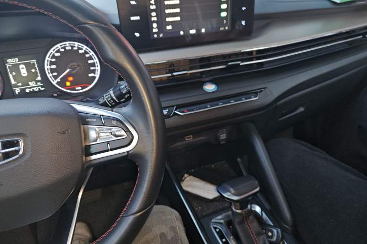 Used Geely Auto Vision X3 2021 PRO 1.5L CVT Deluxe Model