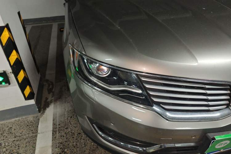 Used Lincoln MKX 2017 2.0T Two-Wheel Drive Deluxe Edition
