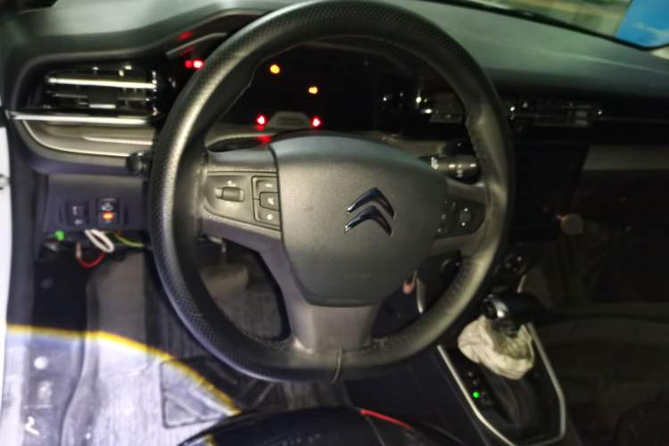 Used Citroen C3-XR 2021 190THP DCT ZhiShang Edition
