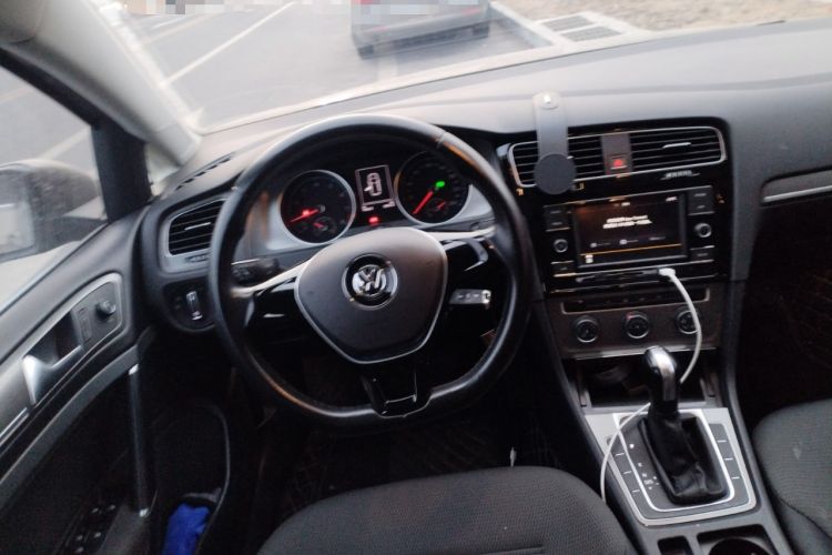 Used Volkswagen Golf 2015 1.4TSI Automatic Comfort Model
