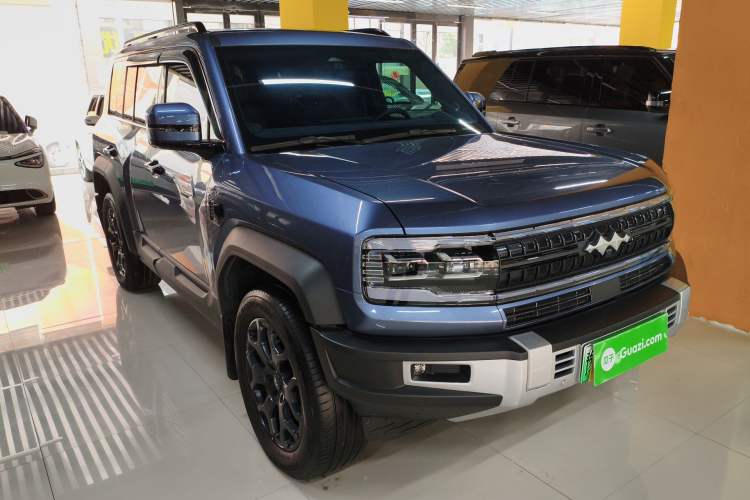 Used Formula Leopard 5 2023 Cloud Ride Flagship Edition
