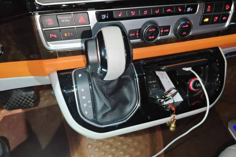 Used Volkswagen Multivan 2018 2.0 TSI 4x4 Prestige Edition 7-Seater
