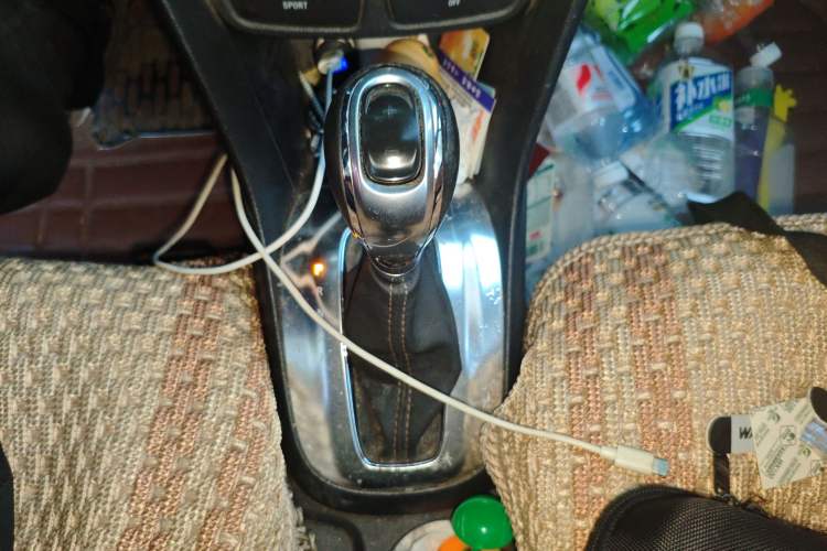 Used Buick Encore 2015 1.4T Automatic Two-Wheel Drive Urban Elite Version