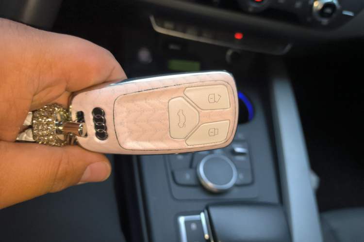 Used Audi A4L 2019 40 TFSI Ambition China VI
